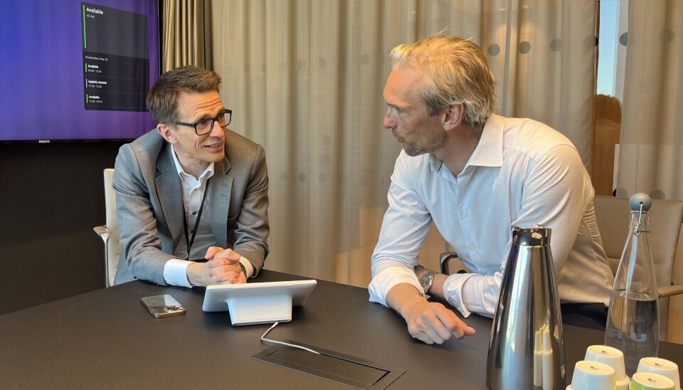 Kenneth Ryvoll Klev i Assessit (t.h.) forteller Hans Ragnar Berg i Deloitte at en større lederrolle for CFO gjør stillingen mer attraktiv.