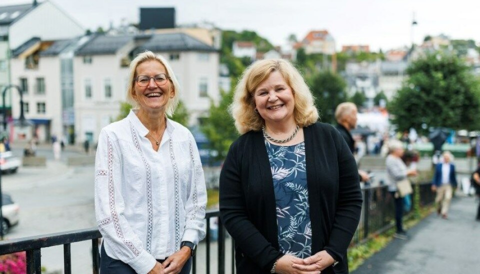 Adm. direktør Karen Kvalevåg i Revisorforeningen og handelshøyskolen BIs rektor Karen Spens under Arendalsuka 2024. Årets søkertall til økonomiske og administrative fag viser at de kan ha et godt utgangspunkt å ta tak i.