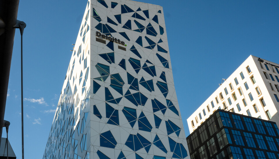 Svikt i fem ulike revisjonsoppdrag ligger til grunn for overtredelsesgebyret på 4 millioner kroner Fasaden på Deloittes kontor i Oslo