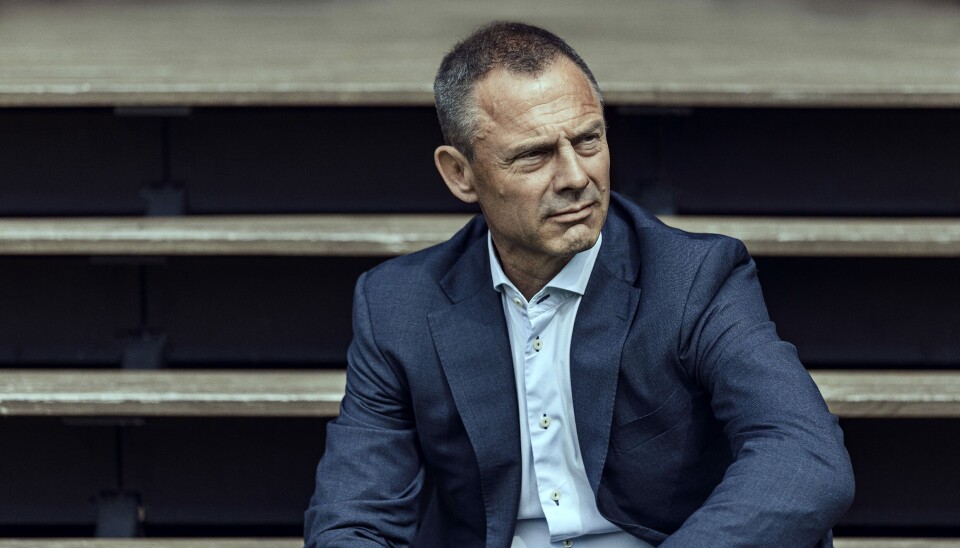 SER MOT VEST: Konsernsjef Peter Lauring i ECIT skuer mot vest i oppkjøpsøyemed.