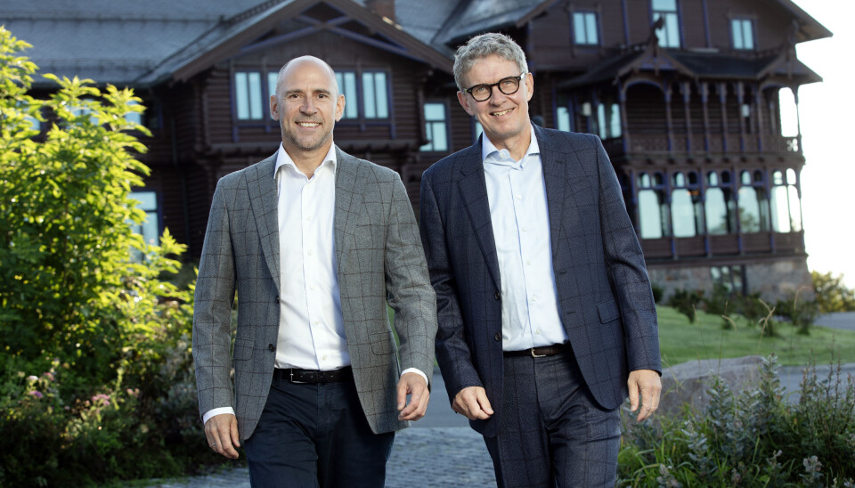 Øyvind Brekke (t.v.) i BankID BankAxept sammen med Niels Flensted-Jensen, medgründer i danske Criipto, som BankID nå kjøper.