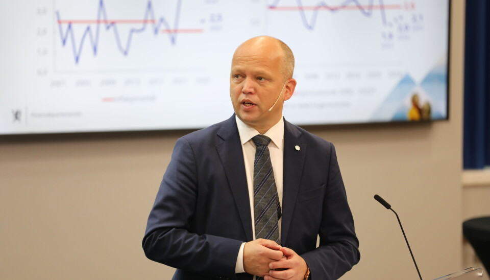 Finansminister Trygve Slagsvold Vedum foreslår regler som legger til rette for digitaliseringsprosjektet Fremtidens innkreving i Skatteetaten.