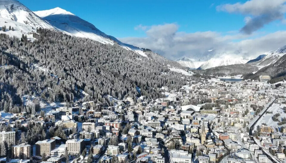 En sentral anbefaling i rapporten er å lansere «lighthouse initiatives», eller privat sektor-ledede modellprosjekter som skal skape større ringvirkninger og fremskritt. Davos