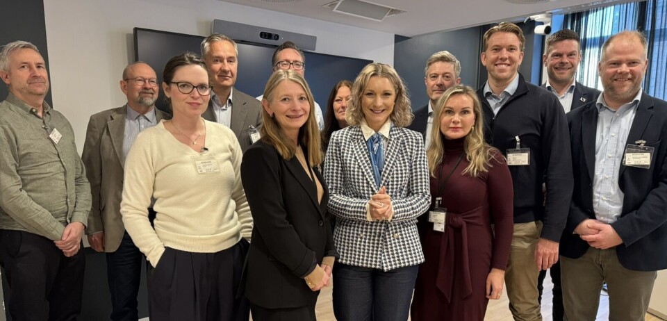 Da den nasjonale ekspertgruppen mot digital svindel var samlet 12. februar, møtte de også Digitaliserings- og forvaltningsminister Karianne Tung (i midten).
