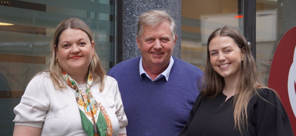 Vibeke Aasen Eriksrud (t.v.), Harald Strandenæs og Jennie Elise Bratlie har en smart løsning klar til små og mellomstore regnskapskontorer.