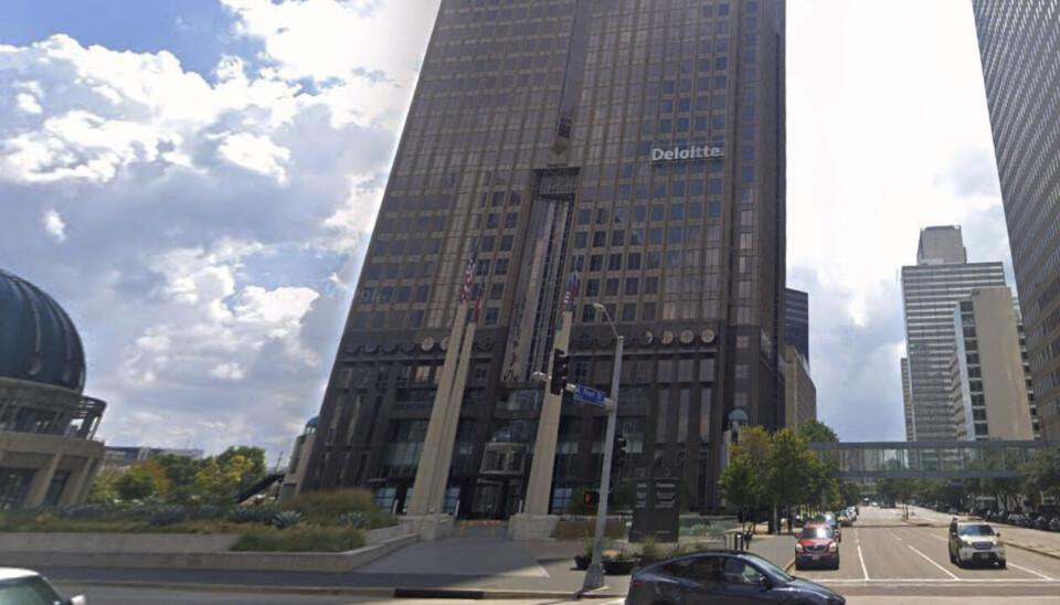 Fasaden til Deloittes kontor i sentrum av Dallas.